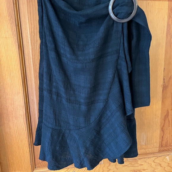 American Eagle women medium black faux wrap sundress - Picture 4 of 12